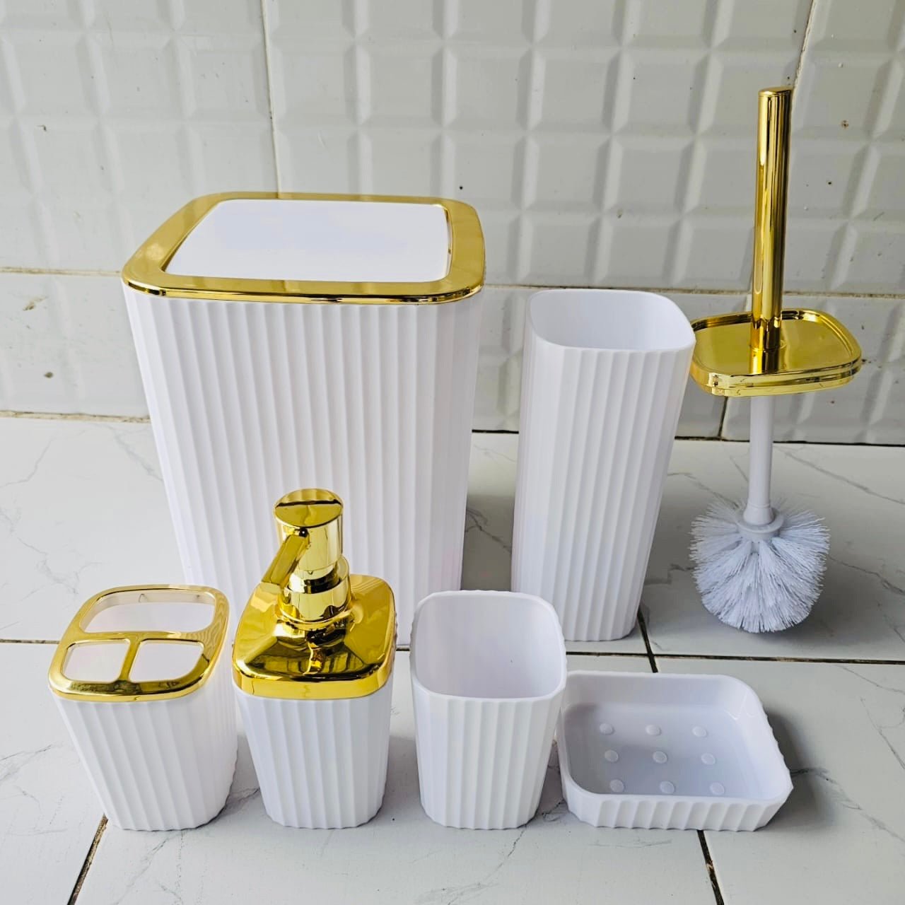 Bathroom accessories set - Enkaji Households