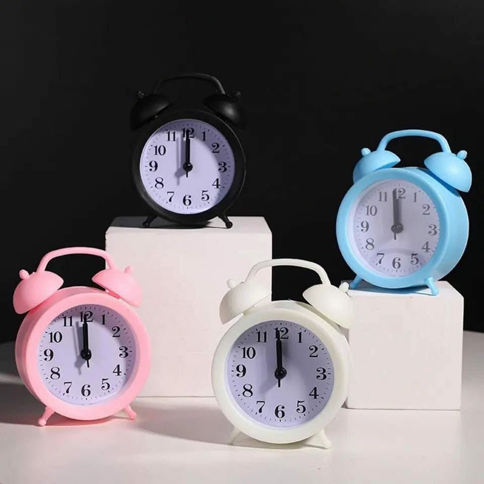 Cute Alarm Clock with Large Analog Display – Battery Operated for Kids - Enkaji Households