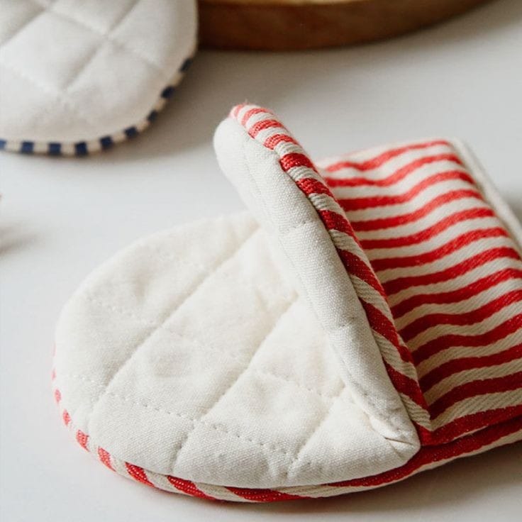 Heat resistant oven gloves - Enkaji Households