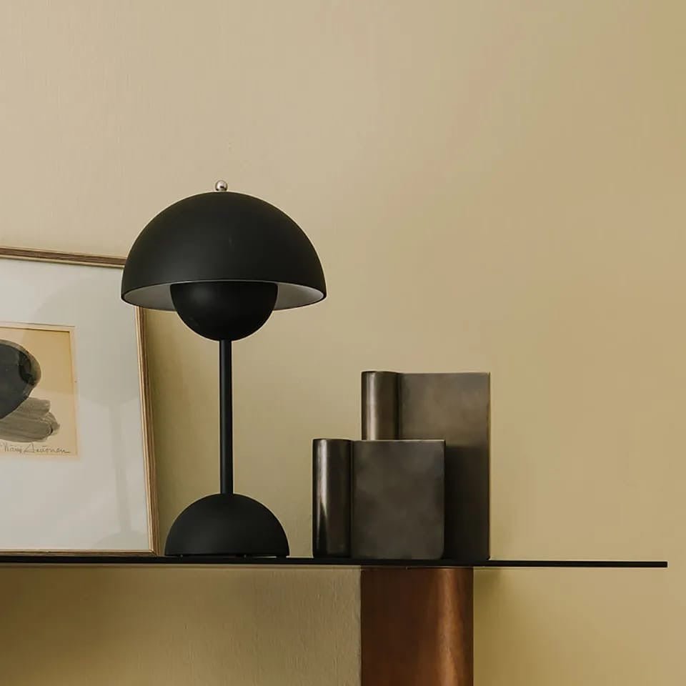 Rechargable table lamp - Enkaji Households