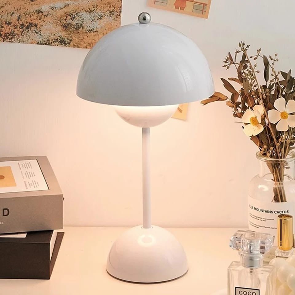 Rechargable table lamp - Enkaji Households